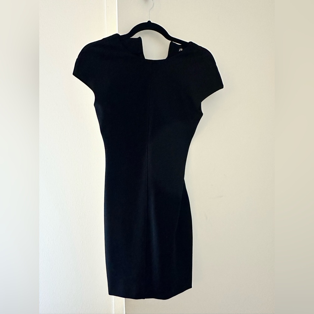Zara Black Cap-Sleeve Sheath Mini Dress